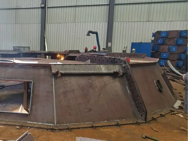 Gantry-Type Teaching-Free Welding Robot (4)