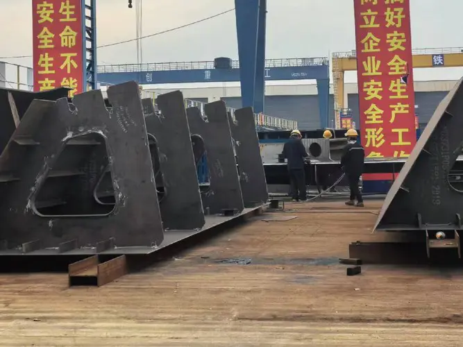 Gantry-Type Teaching-Free Welding Robot (5)